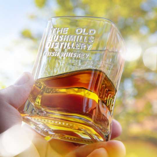 Bushmills Glass 400 Liquid
